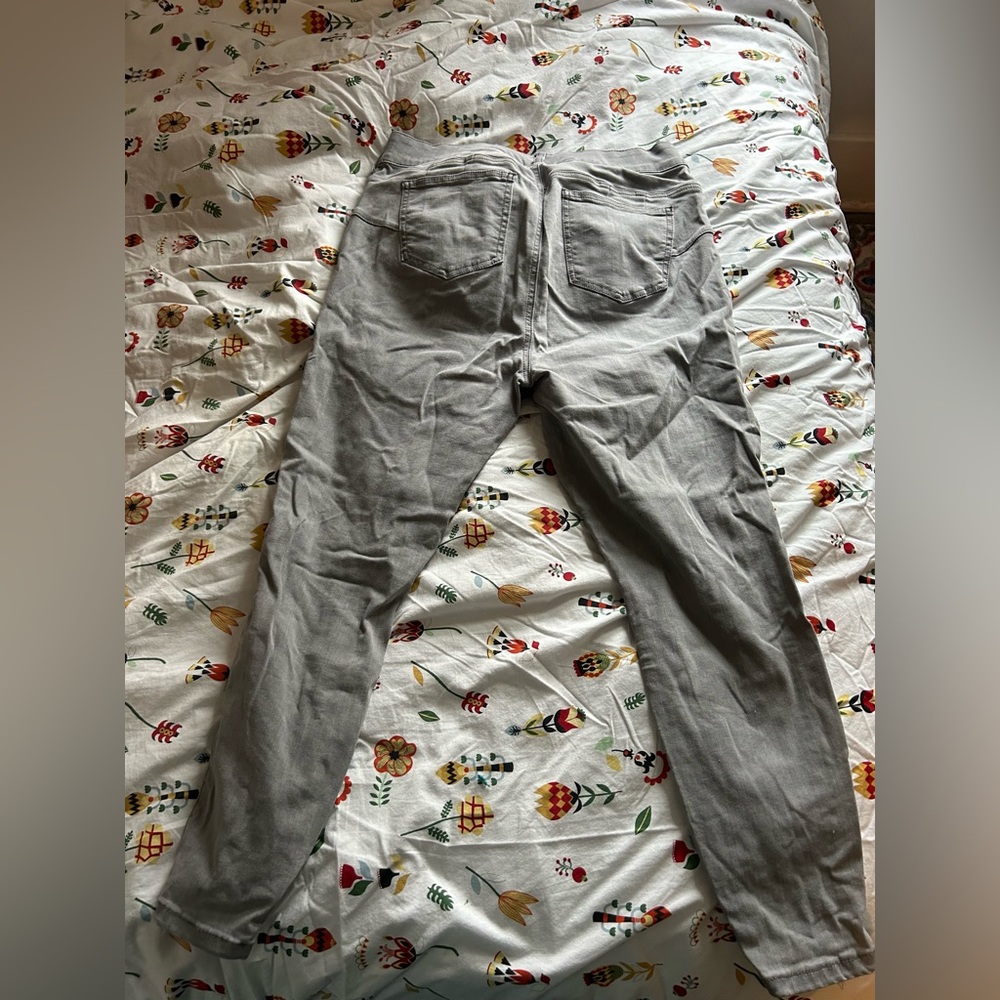 Torrid Bombshell Skinny Light Gray Distressed Jean - image 6